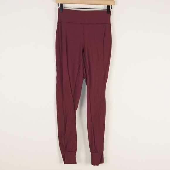 Lululemon Back in Action Garnet Red Jogger Womens Sz 4 W5AQIS - Picture 1 of 11
